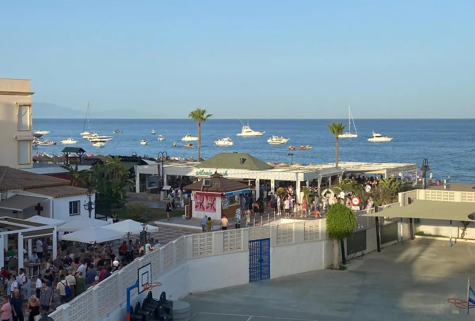 Apartamento Lidia Planta 1, La Carihuela 1ª Linea Playa, Vistas Mar, 1 Dormitorio, 52 M2, 1-3 Huesped, Amplio Balcon, Wifi トレモリノス