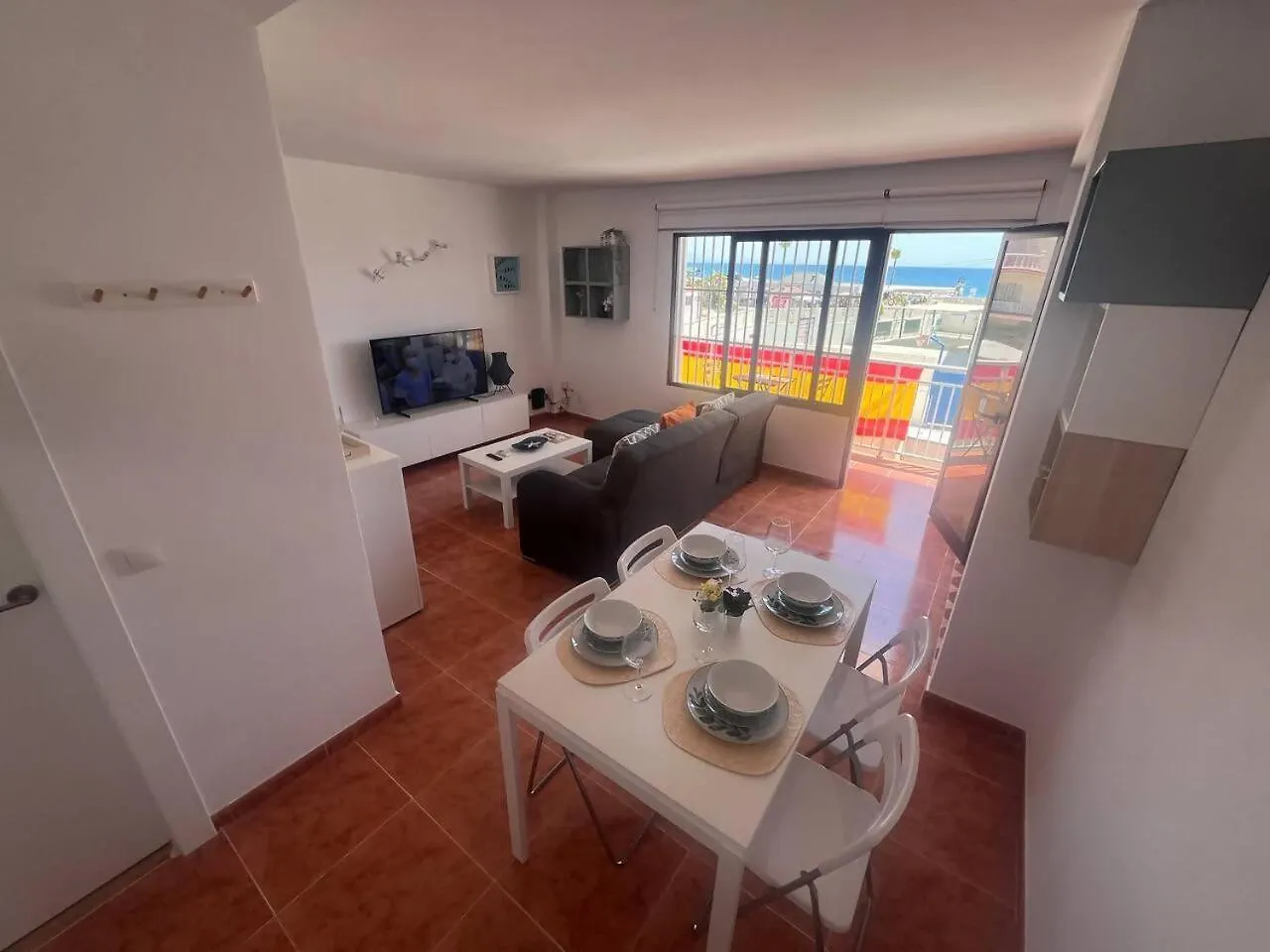 公寓 Apartamento Lidia Planta 1, La Carihuela 1ª Linea Playa, Vistas Mar, 1 Dormitorio, 52 M2, 1-3 Huesped, Amplio Balcon, Wifi 托雷莫利诺斯