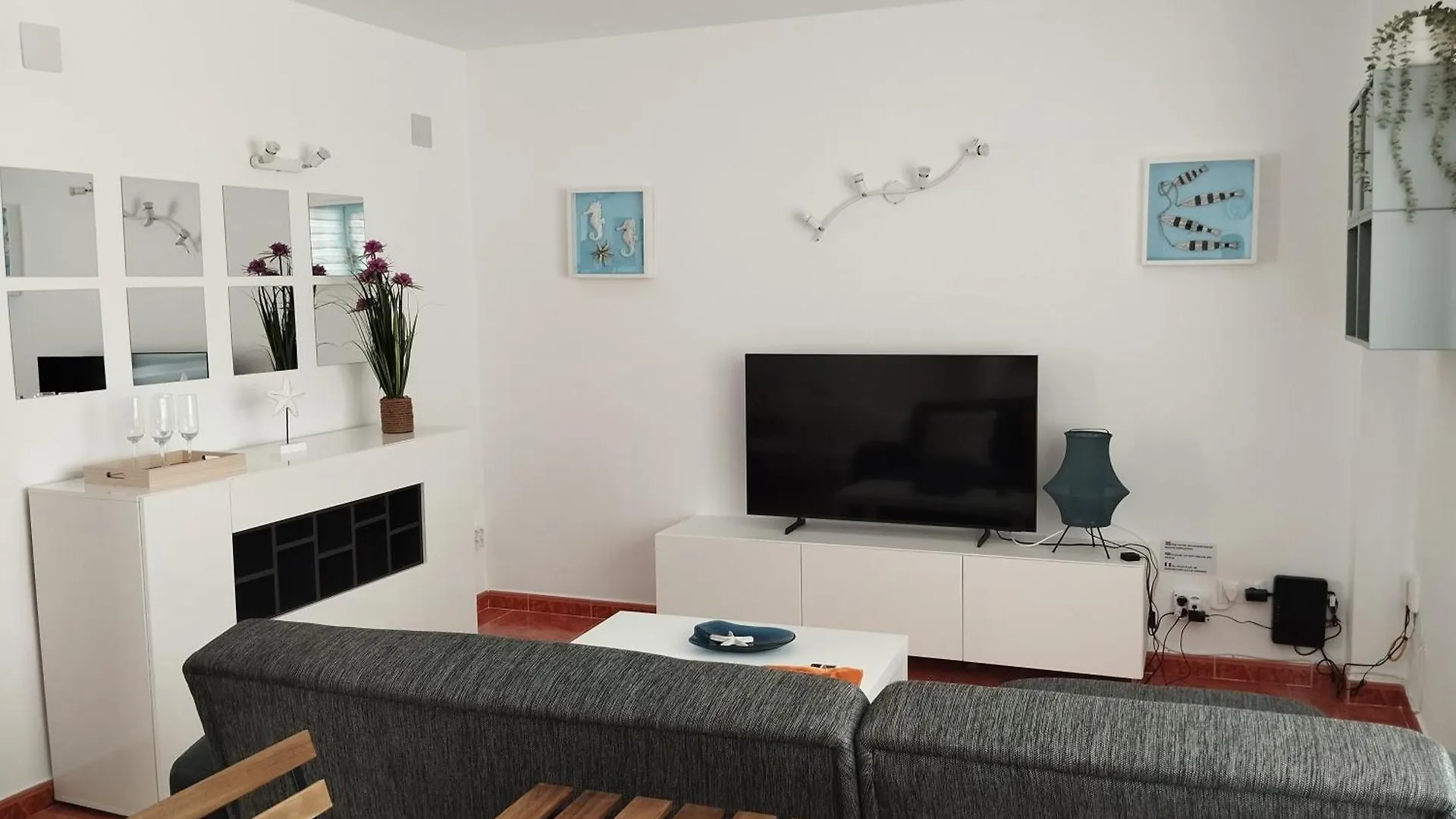Apartamento Lidia Planta 1, La Carihuela 1ª Linea Playa, Vistas Mar, 1 Dormitorio, 52 M2, 1-3 Huesped, Amplio Balcon, Wifi 托雷莫利诺斯 0*,